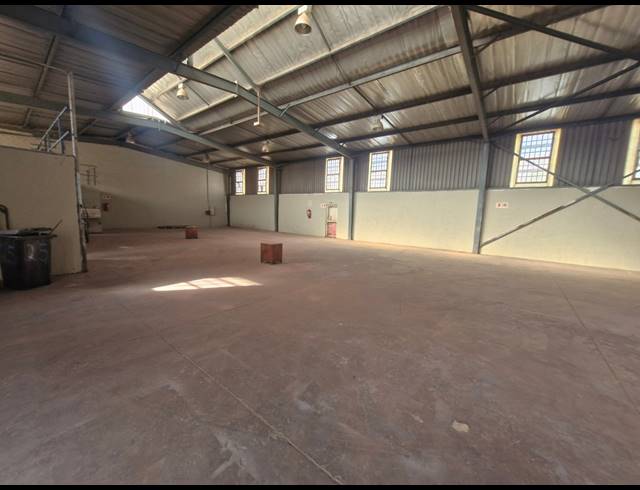 479M² WAREHOUSE TO LET IN DENVER